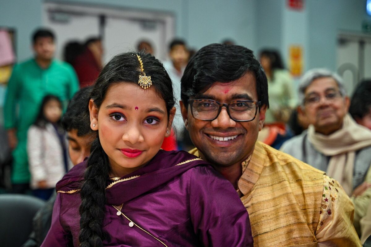  Atish and Iraira pictured at the Durga Puja in Mahon Community Centre on Sunset. Picture by Chani Anderson