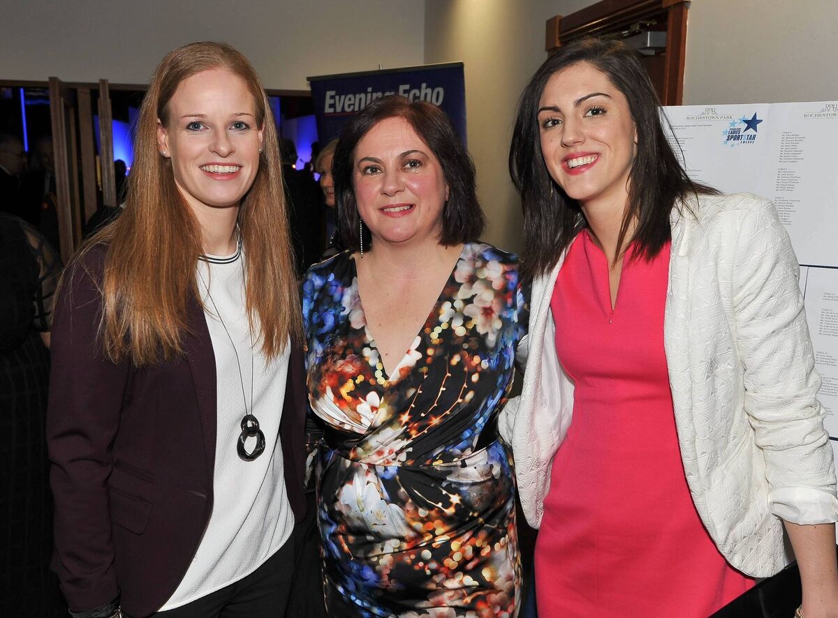Mary White, chatting with Susan and Jessica Scannell, at the Evening Echo Ladies Supreme Sports Star awards ceremony in the Rochestown Park Hotel. /Picture: David Keane.
