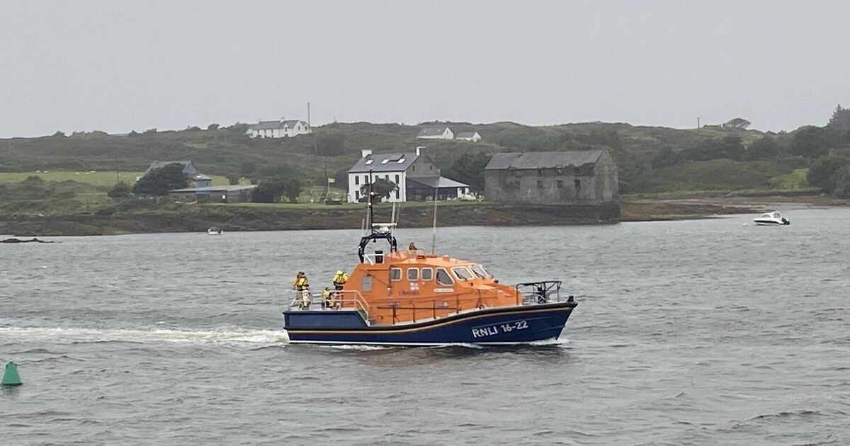 Cork RNLI crew called to provide evacuation for resident from Cape Clear following accident - Vimarsana News