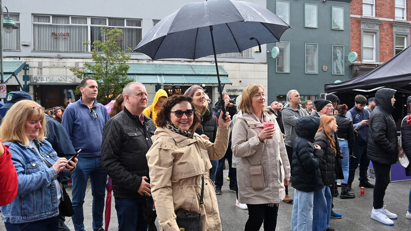 Cork Jazz fans don’t let rain dampen their spirits Cork Jazz fans don’t let rain dampen their spirits