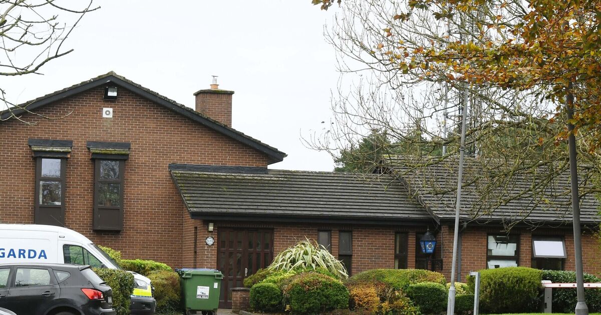 Man accused of smashing windows at Cork garda station with a hatchet appears in court - Vimarsana News