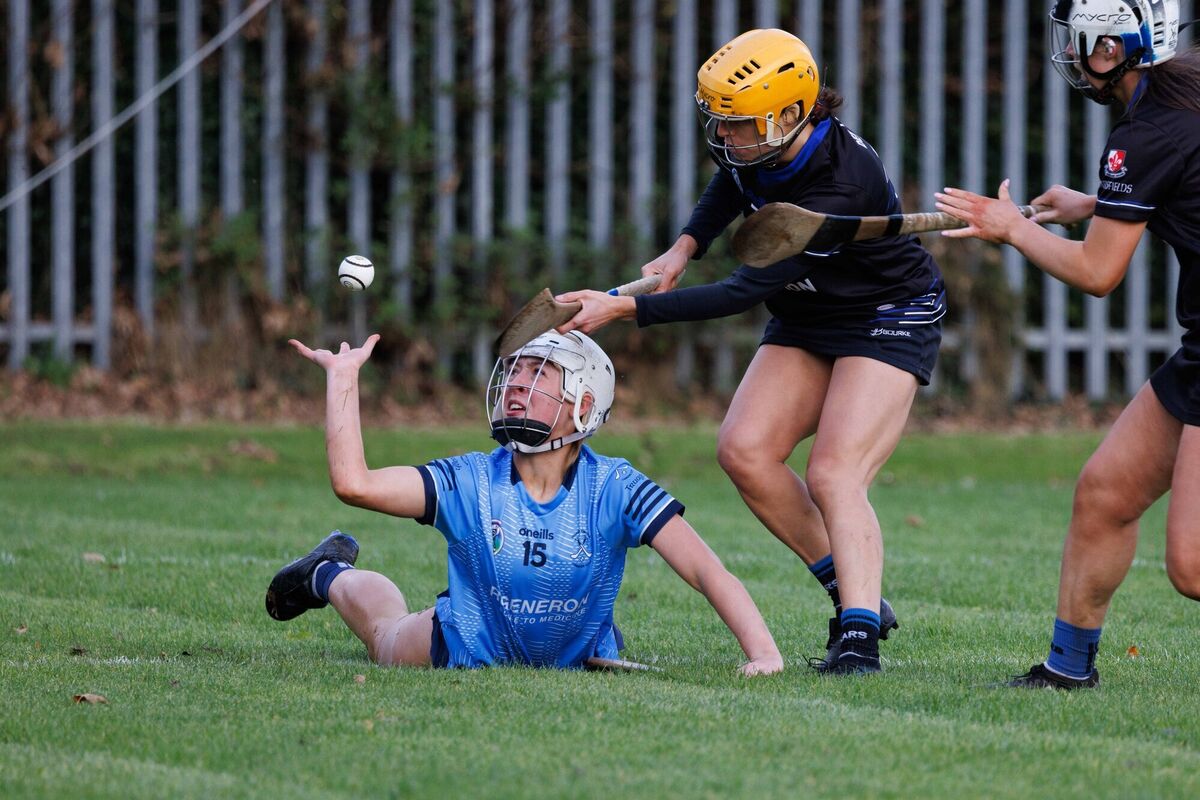 Truagh/Clonlara's Niamh Ryan and Sarsfields' Ellen Murphy and Cliona Lynch in action. Picture: Eamon Ward Truagh/Clonlara's Niamh Ryan and Sarsfields' Ellen Murphy and Cliona Lynch in action. Picture: Eamon Ward