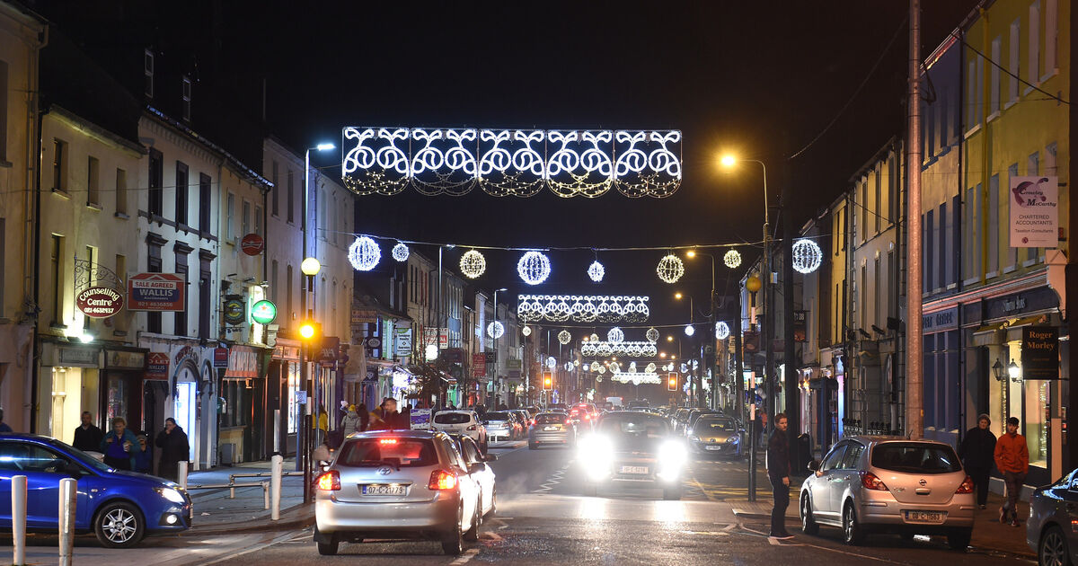 'It is so important that we all shop local': County Mayor urges support for Midleton in the run-up to Christmas - Vimarsana News