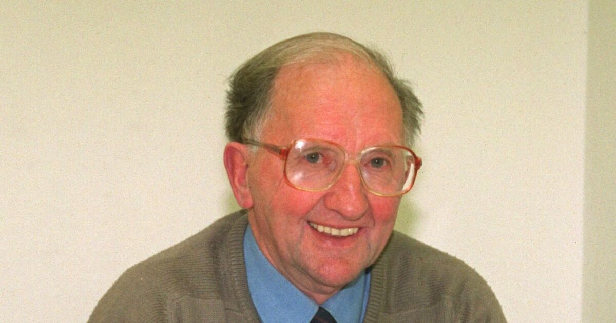 Tributes paid to 'great character', former 'Echo' pitch & putt columnist Vincent Allen - Vimarsana News