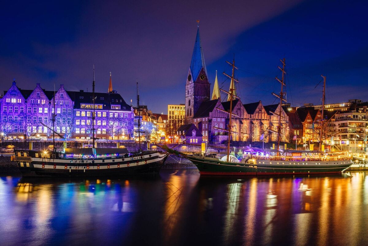 Bremen at night. Photograph: Jonas Ginter. ©BTZ/Jonas Ginter Bremen at night. Photograph: Jonas Ginter. ©BTZ/Jonas Ginter