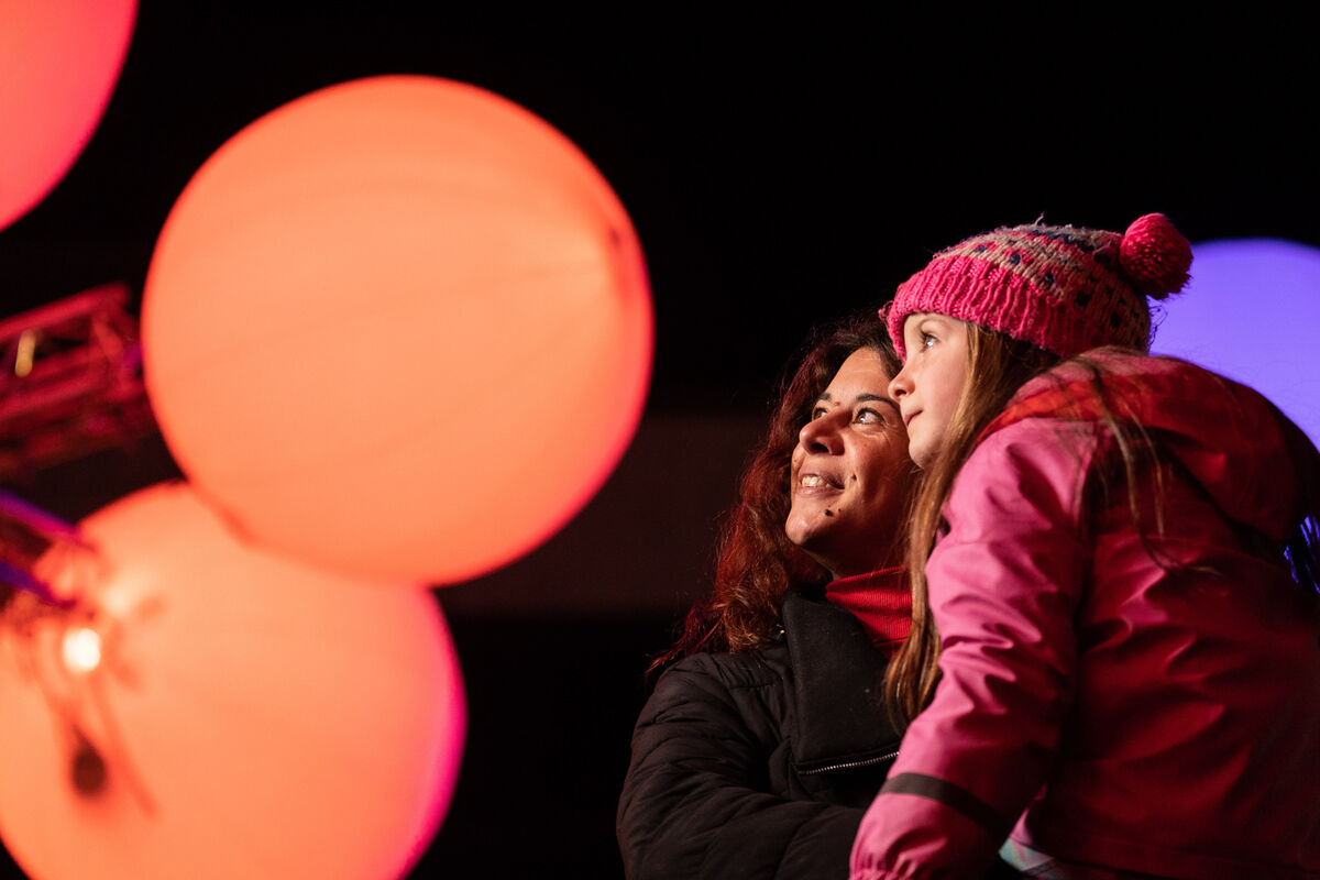 Presented by Cork City Council Mathilde Corbineau with her daughter Rosie Mag Corbineau enjoying Solas, a magical immersive winter light experience on Emmet Place. Photo: Darragh Kane Presented by Cork City Council Mathilde Corbineau with her daughter Rosie Mag Corbineau enjoying Solas, a magical immersive winter light experience on Emmet Place. Photo: Darragh Kane