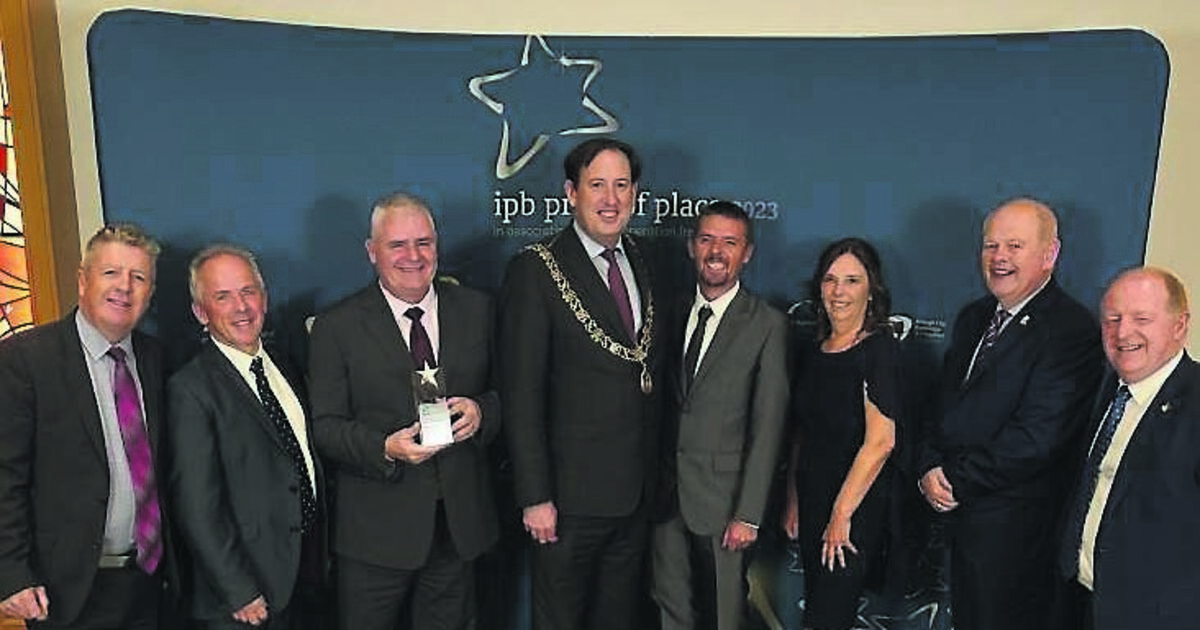 Pictures: Community groups honoured at Pride of Place awards night - Vimarsana News
