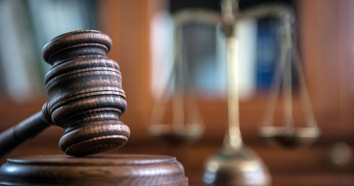 Drunken woman staggered on to road in Cork and shouted at passing cars to run her over - Vimarsana News