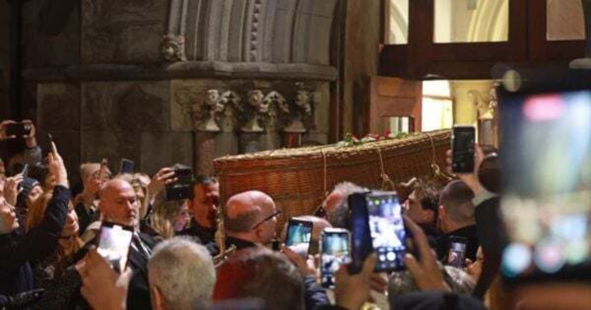 Shane MacGowan 'lit a fire that burns in Ireland and across the world' - Vimarsana News