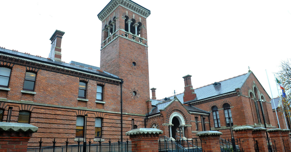 Cork man who keyed neighbour's car and damaged flowers in his garden appears in court - Vimarsana News