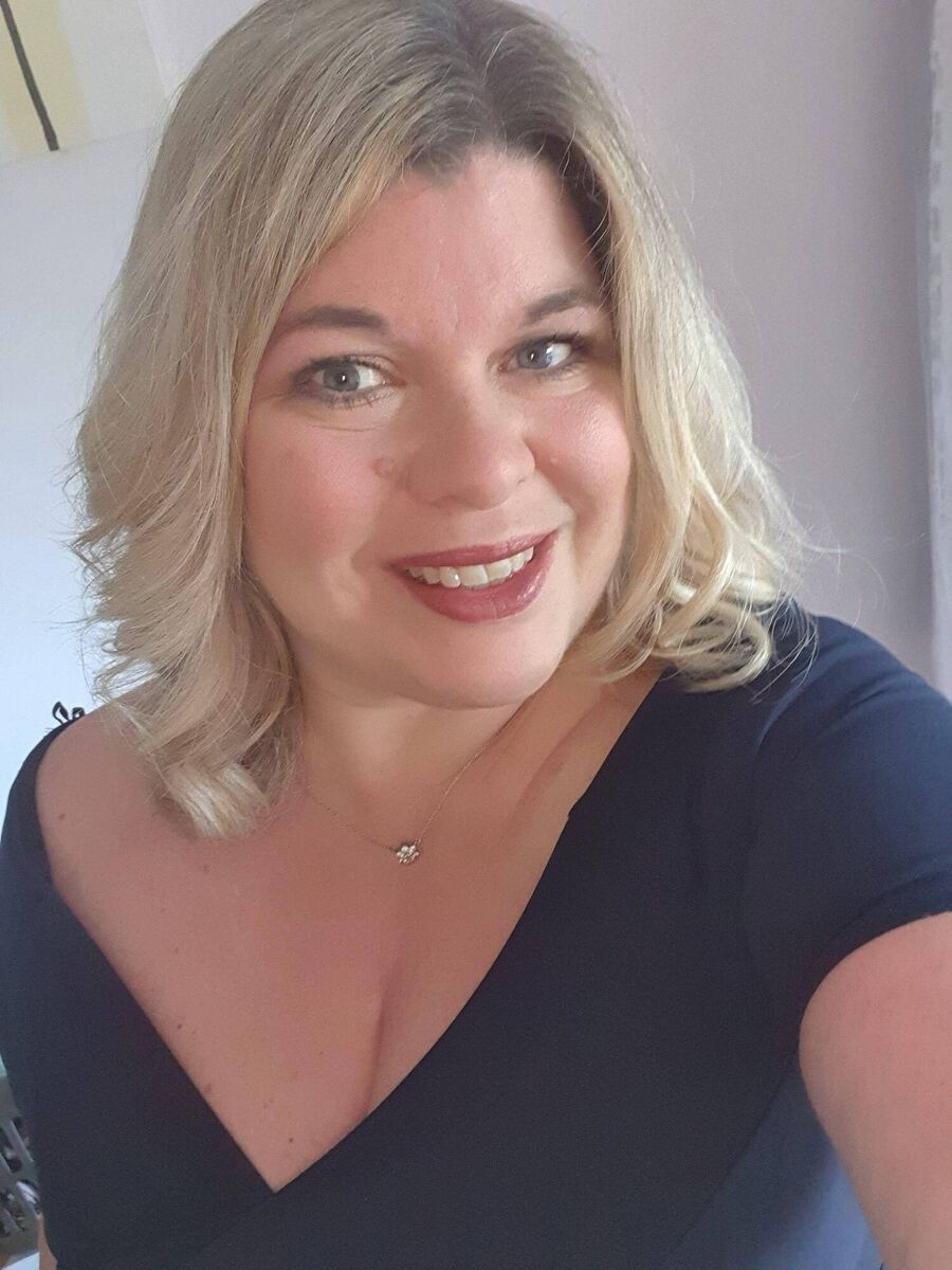 Even though Sam Lancashire is a Liverpudlian; she calls Midleton her town. Even though Sam Lancashire is a Liverpudlian; she calls Midleton her town.