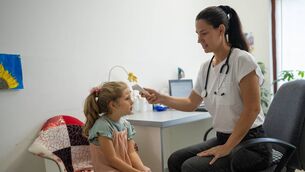 <p>The Department of Public Health HSE, West and North West, is urging parents of children aged 2 to 17 years in Roscommon to avail of the free nasal spray flu vaccine for their children before the Christmas break. Pic. iStock</p>