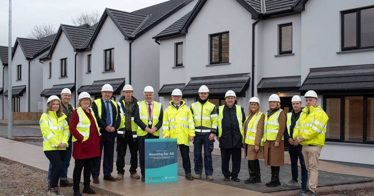 Cork county mayor lauds 'impressive progress' on social and affordable houses - Vimarsana News