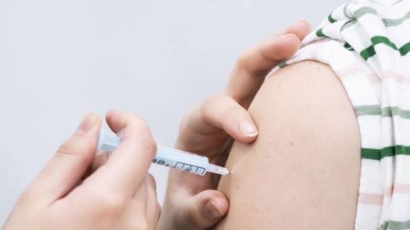 HSE urges people to get flu vaccine as hospitals 'clear out' patients HSE urges people to get flu vaccine as hospitals 'clear out' patients