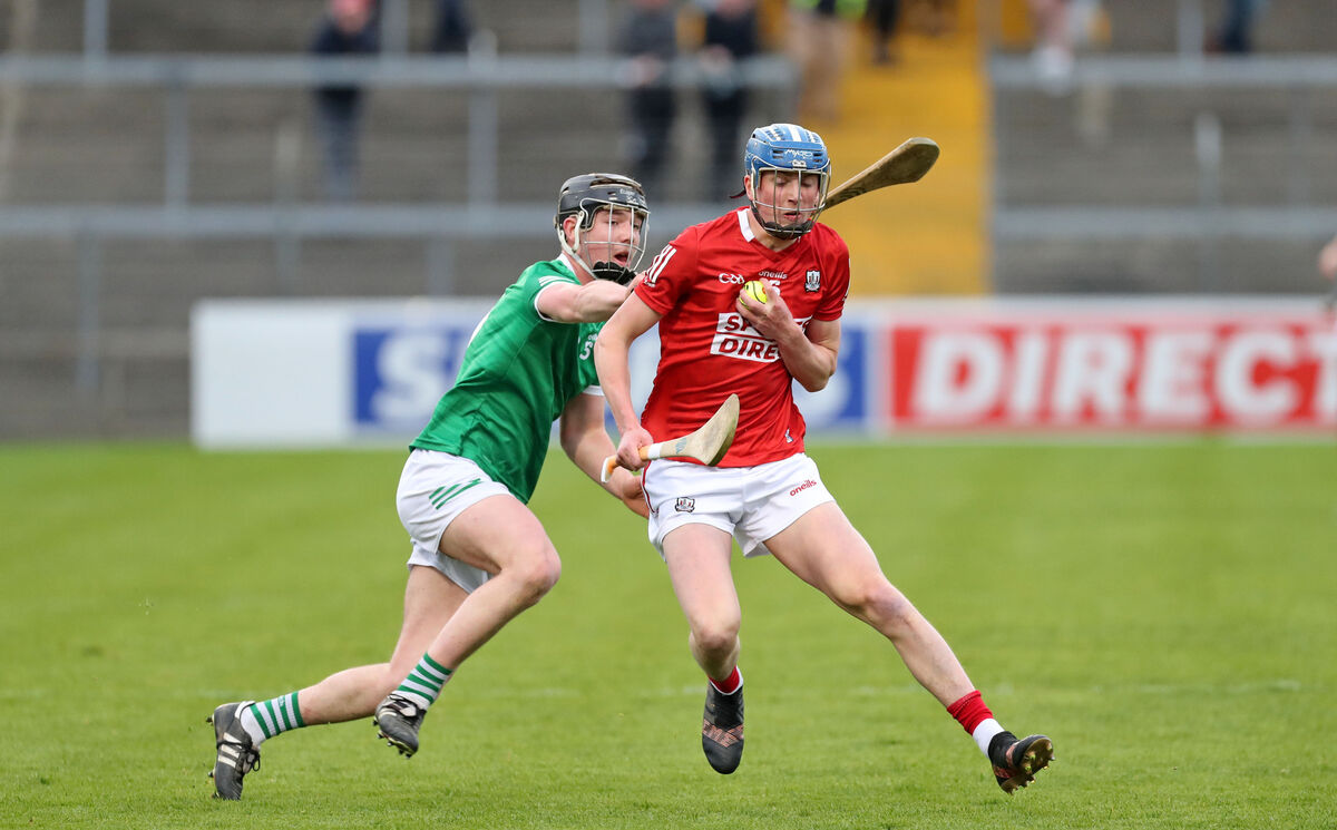 Diarmuid Healy, Cork, battling Cian Scully, Limerick. Picture: Picture: Jim Coughlan. Diarmuid Healy, Cork, battling Cian Scully, Limerick. Picture: Picture: Jim Coughlan.