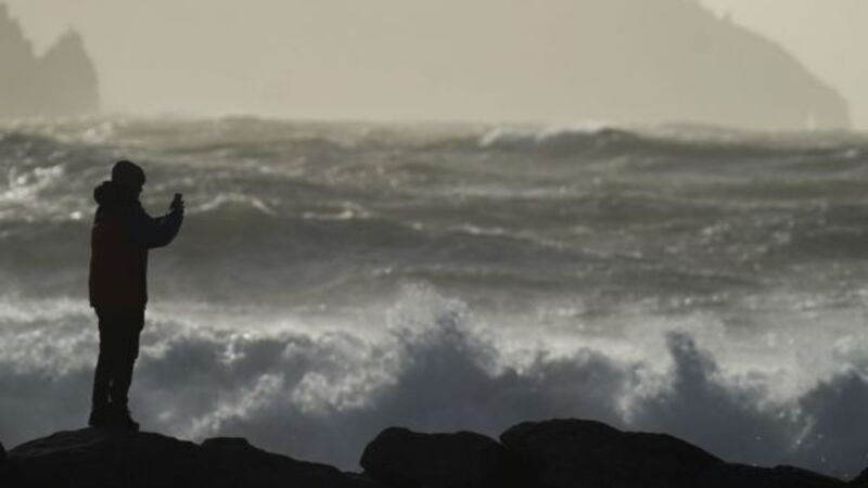 Storm Gerrit: Met Éireann issues new alerts with unsettled weather to last until New Year Storm Gerrit: Met Éireann issues new alerts with unsettled weather to last until New Year