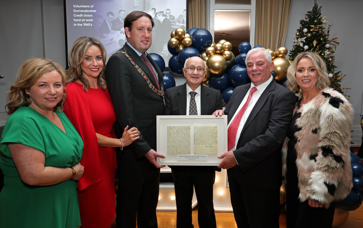 Pictured is Con O'Leary, receiving a presentation from the Lord Mayor Cllr Kieran McCarthy and Michael O'Connell, Chairperson Gurranabraher Credit Union, also included are Con's daughters Lorraine Sheehy, Tina O'Brien and Deborah Kenneally, at the Gurranabraher Credit Union 60th Anniversary Celebration, at the Metropole Hotel, Cork. Picture: Jim Coughlan.