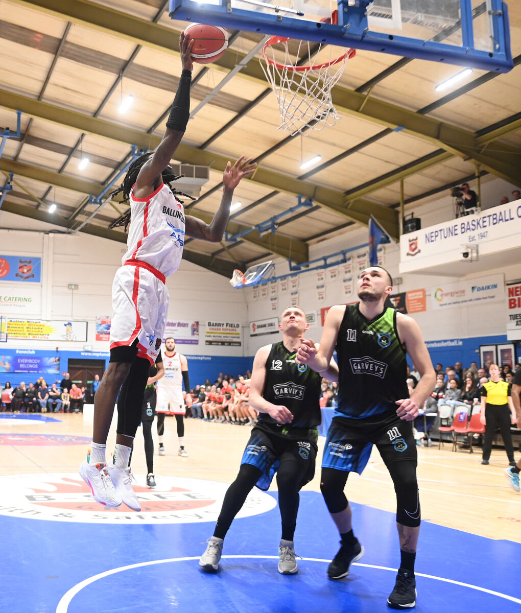  Andre Nation rises to score for Irish Guide Dogs Ballincollig @MTU against Garvey's Tralee Warriors. Picture: Larry Cummins