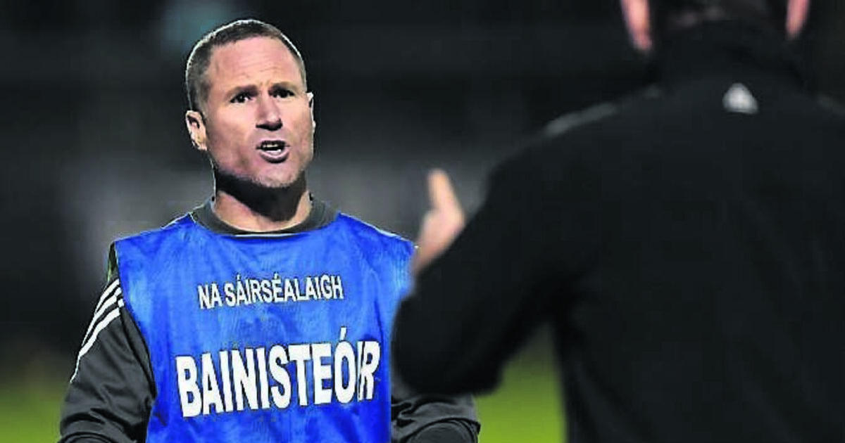 Brian Roche prend la direction du football à Barrs avec l'arrivée de JBM