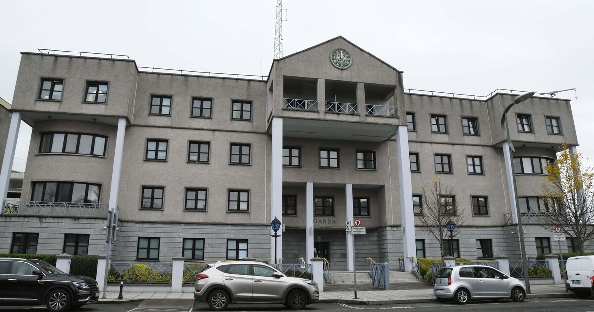 Cork woman demanded lift home from gardaí after staggering into station - Vimarsana News