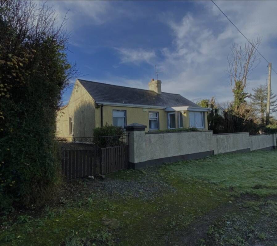 This three-bedroom property in Kinsale is up for €185,000. See No.3. This three-bedroom property in Kinsale is up for €185,000. See No.3.