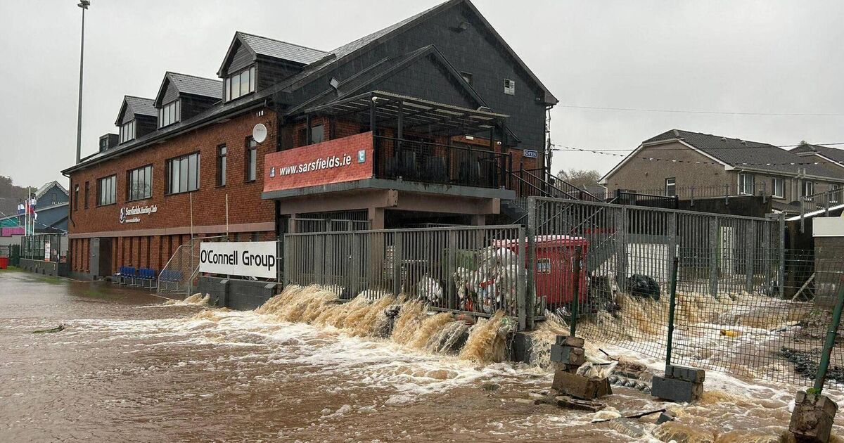 Des réparations sont actuellement en cours pour réparer les terrains endommagés par les inondations du Cork GAA Club.