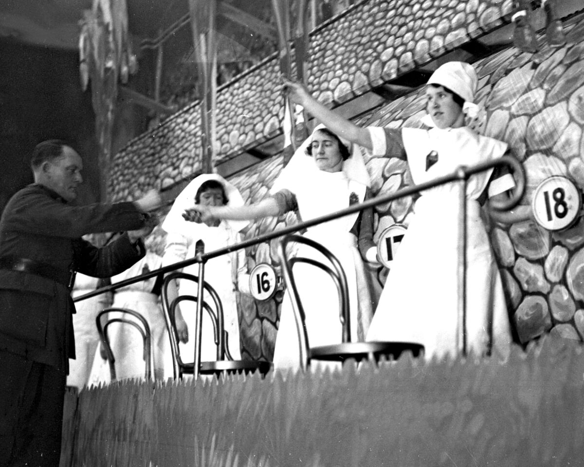 Nurses draw the Irish Hospitals Sweepstakes in February, 1933 Nurses draw the Irish Hospitals Sweepstakes in February, 1933