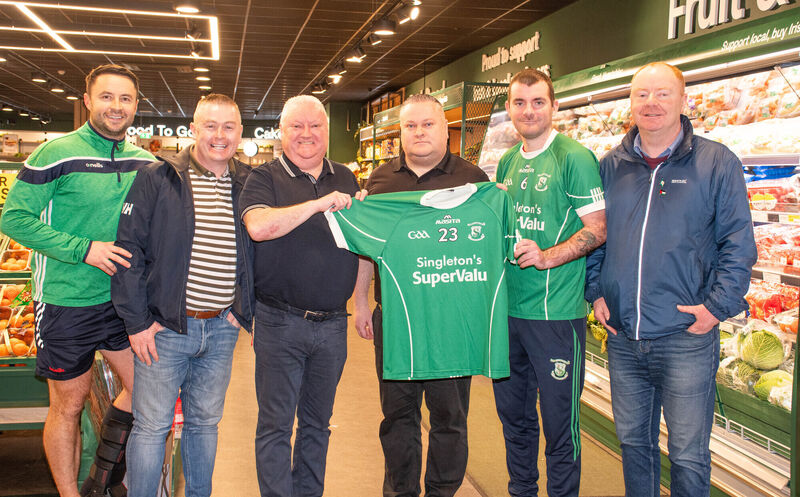 Tomas Singleton, owner and Adrian Singleton, Manager Singleton's Super Valu Hollyhill, centre, seen presenting a set of GAA jerseys to Darren O'Regan, Kenneth Collins (club treasurer); Ian O'Connor and Mick Nugent (PRO ST Vincents GAA Hurling and Football Club) at Singletons Super Valu supermarket in Hollyhill recently. Picture: Howard Crowdy