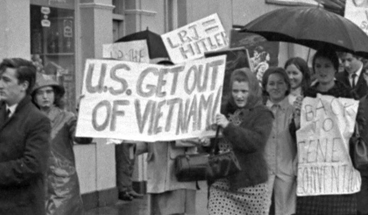 UCC students take part in anti-Vietnam War protest 20/11/1967 UCC students take part in anti-Vietnam War protest 20/11/1967