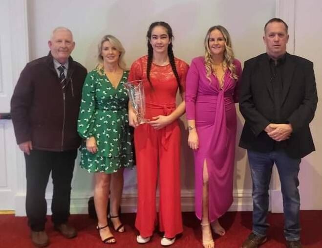 Cork Boxing: Board officers Mike O'Brien, Louise Forde, Nicola Murphy and John Wiseman, secretary with Echo Women In Sport Sportswoman of the Year, Linda Desmond. Cork Boxing: Board officers Mike O'Brien, Louise Forde, Nicola Murphy and John Wiseman, secretary with Echo Women In Sport Sportswoman of the Year, Linda Desmond.