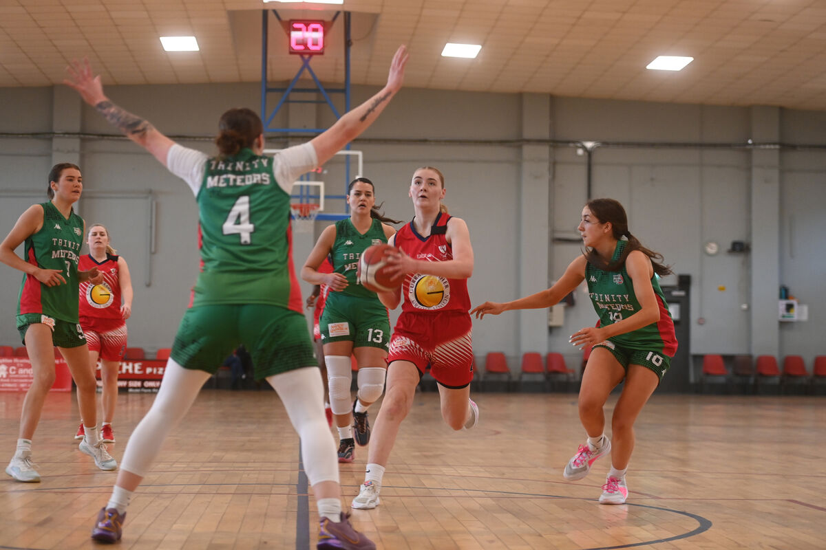  Lauryn Homan eyes the basket. Picture: Larry Cummins
