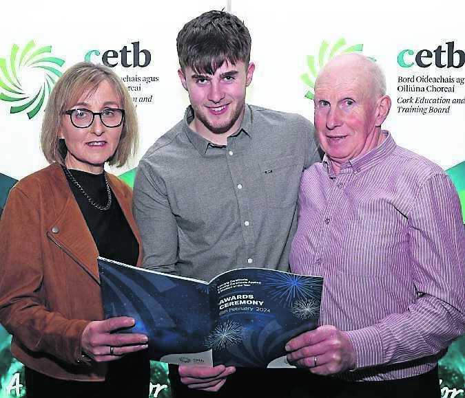Pictured is Anthony O'Sullivan, Schull Community College with parents Antoinette and John O'Sullivan.Picture: Jim Coughlan. Pictured is Anthony O'Sullivan, Schull Community College with parents Antoinette and John O'Sullivan.Picture: Jim Coughlan.