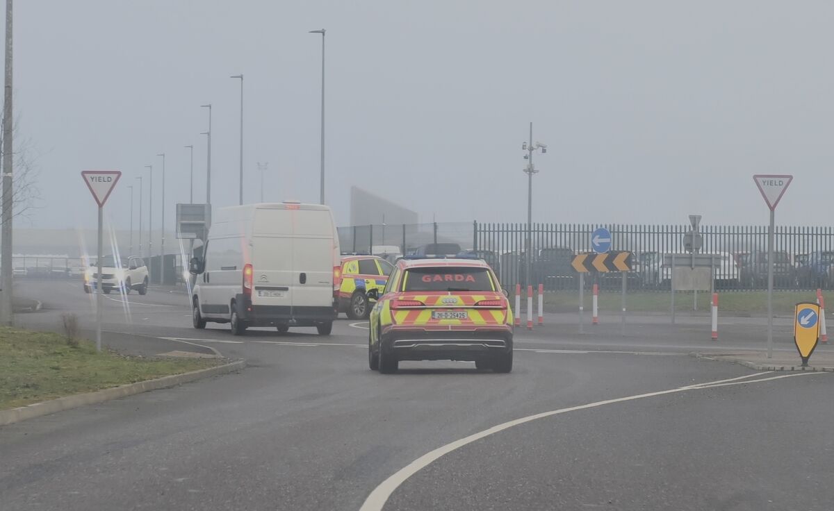 A white van escorted by two armed response Garda cars left the terminal at Ringaskiddy at approximately 5pm on Friday afternoon. Pic: Larry Cummins A white van escorted by two armed response Garda cars left the terminal at Ringaskiddy at approximately 5pm on Friday afternoon. Pic: Larry Cummins