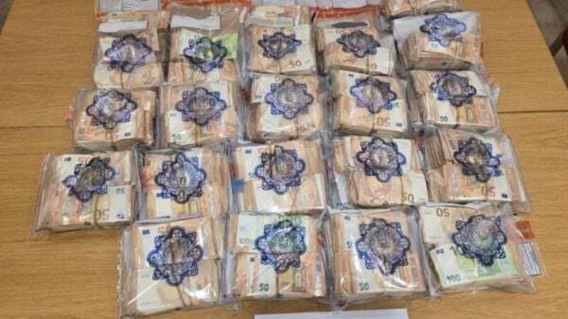 Man arrested as gardaí seize €670,000 in cash Man arrested as gardaí seize €670,000 in cash