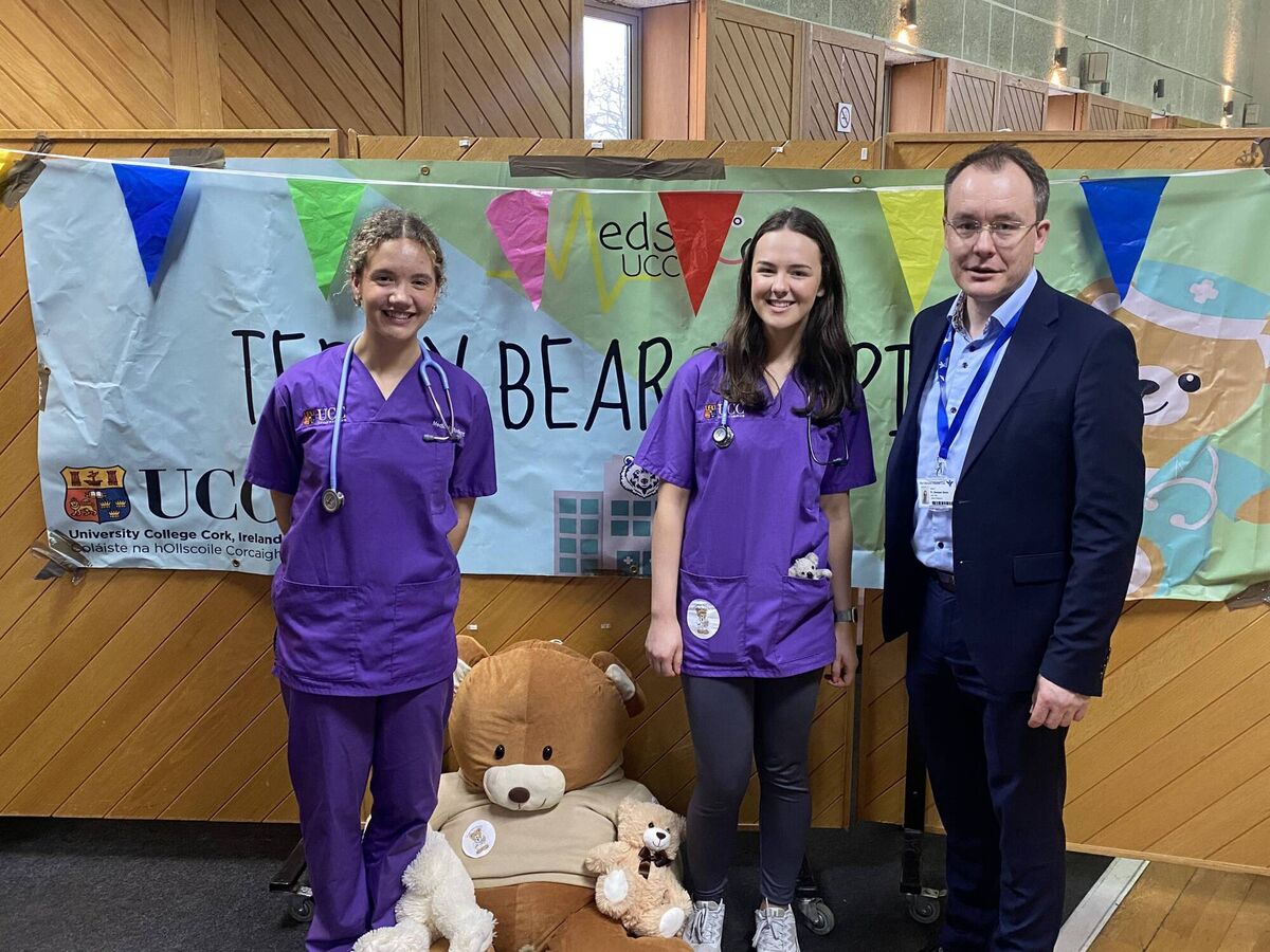 Aisling Gouldson, Sinead Humphreys of UCC Medical Society with Fr Dwayne Gavin of Bons Secours Hospital Cork at the teddy bear event Aisling Gouldson, Sinead Humphreys of UCC Medical Society with Fr Dwayne Gavin of Bons Secours Hospital Cork at the teddy bear event