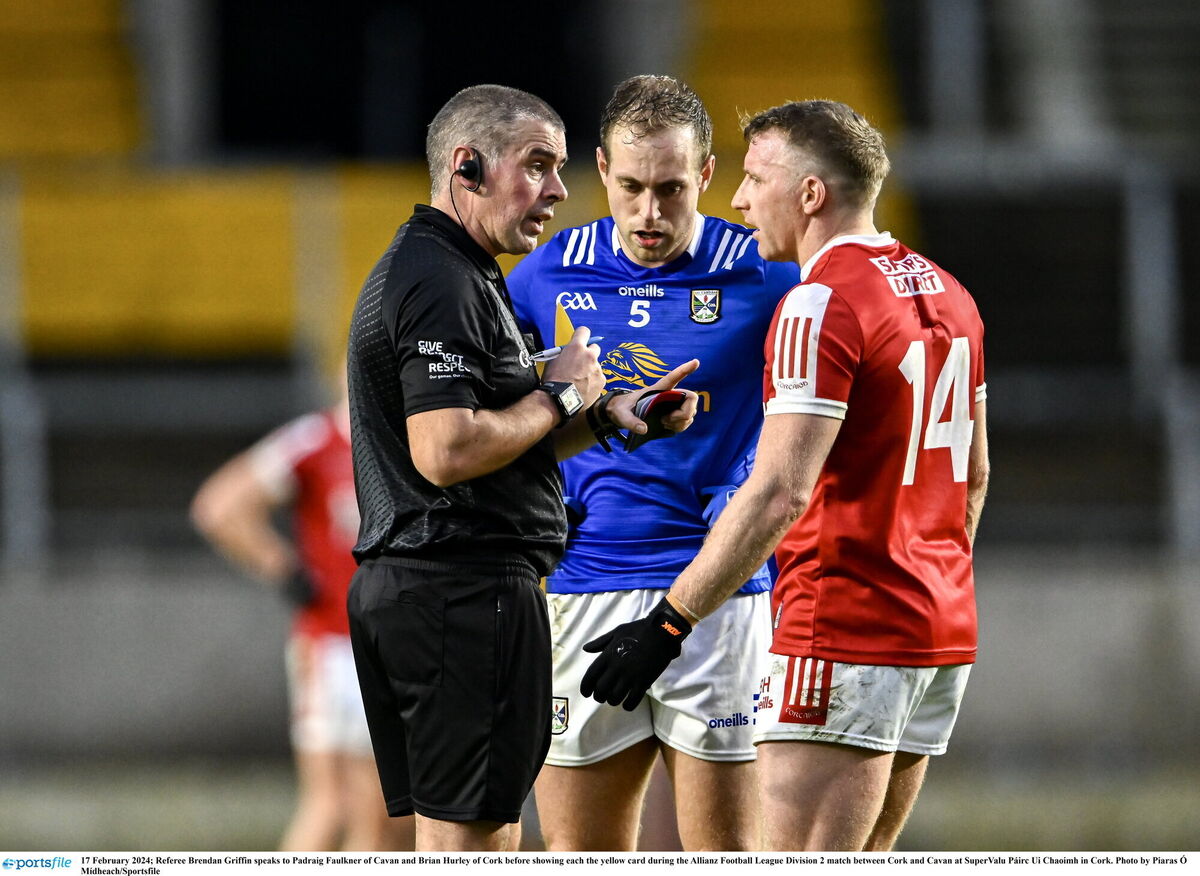 Referee Brendan Griffin speaks to Padraig Faulkner and Brian Hurley before showing each the yellow card. Pictur: Piaras Ó Mídheach/Sportsfile Referee Brendan Griffin speaks to Padraig Faulkner and Brian Hurley before showing each the yellow card. Pictur: Piaras Ó Mídheach/Sportsfile