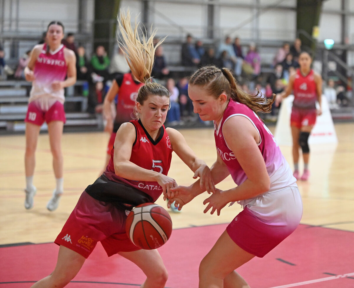Catalyst Fr Mathew's Danielle Murphy-O'Riordan and University of Galway Mystics' Isabella Quinn tussle for the ball. Picture: Eddie O'Hare Catalyst Fr Mathew's Danielle Murphy-O'Riordan and University of Galway Mystics' Isabella Quinn tussle for the ball. Picture: Eddie O'Hare