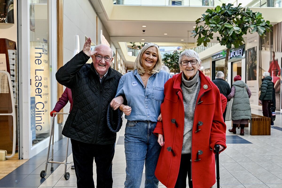 Donal Manning from Ballincollig pictured with Karen Fitzpatrick and Mary O’Driscoll enjoying the recent Day of Denim for Dementia in Mahon Point. Picture Chani Anderson