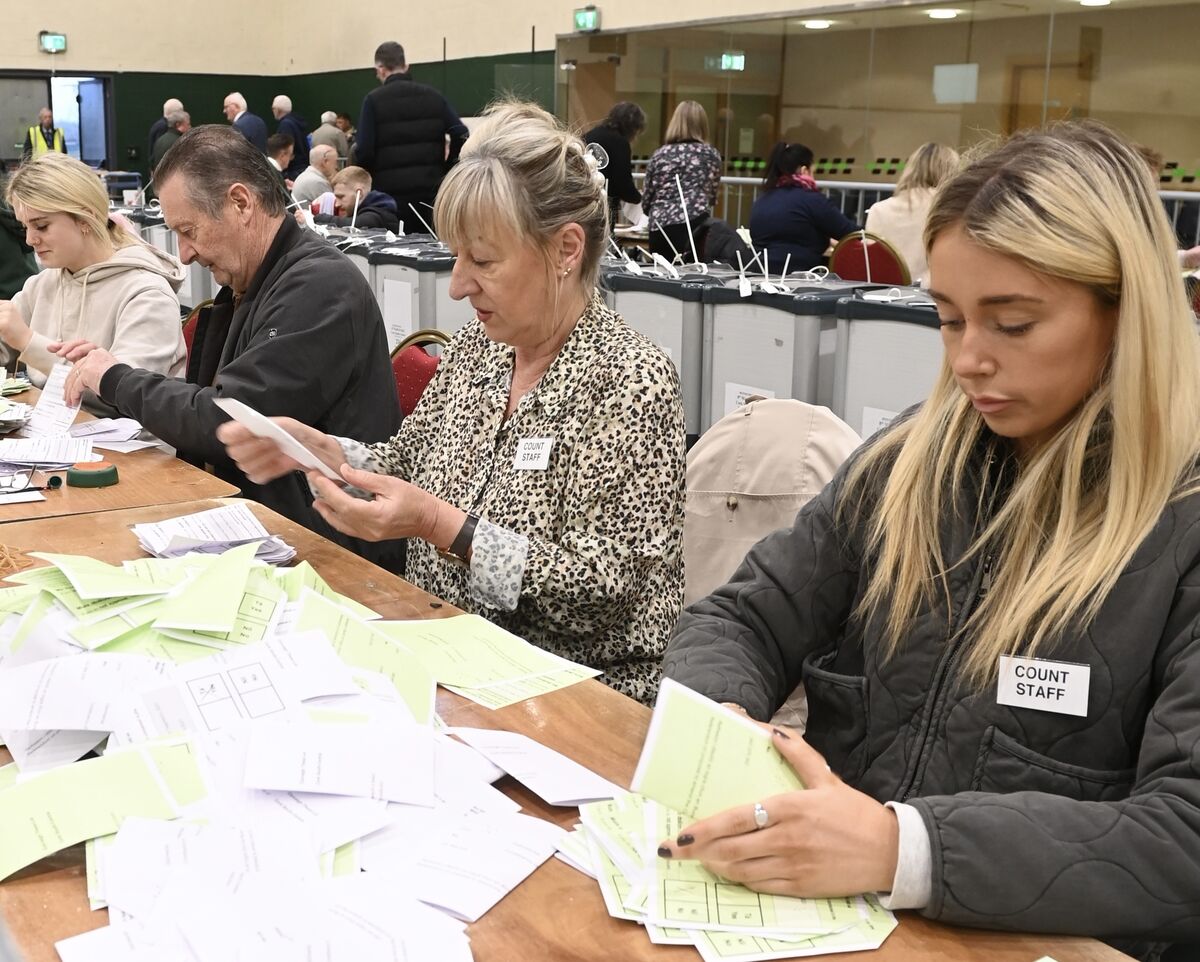 Counting underway in the referendum count at Nemo Rangers, Cork on Saturday. Pic: Larry Cummins 