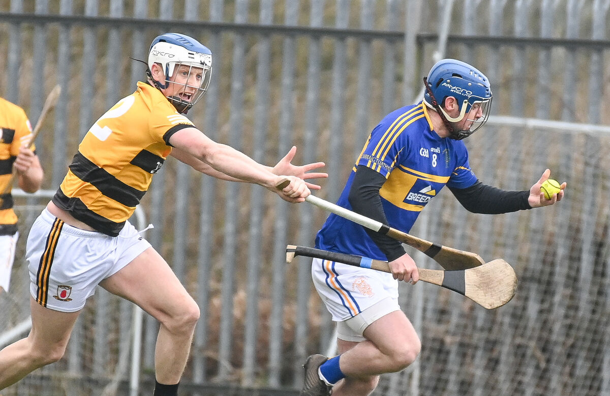Carrigtwohill's Jay Horgan wins possession ahead of Na Piarsaigh's Dayne Lee. Picture: David Keane. Carrigtwohill's Jay Horgan wins possession ahead of Na Piarsaigh's Dayne Lee. Picture: David Keane.