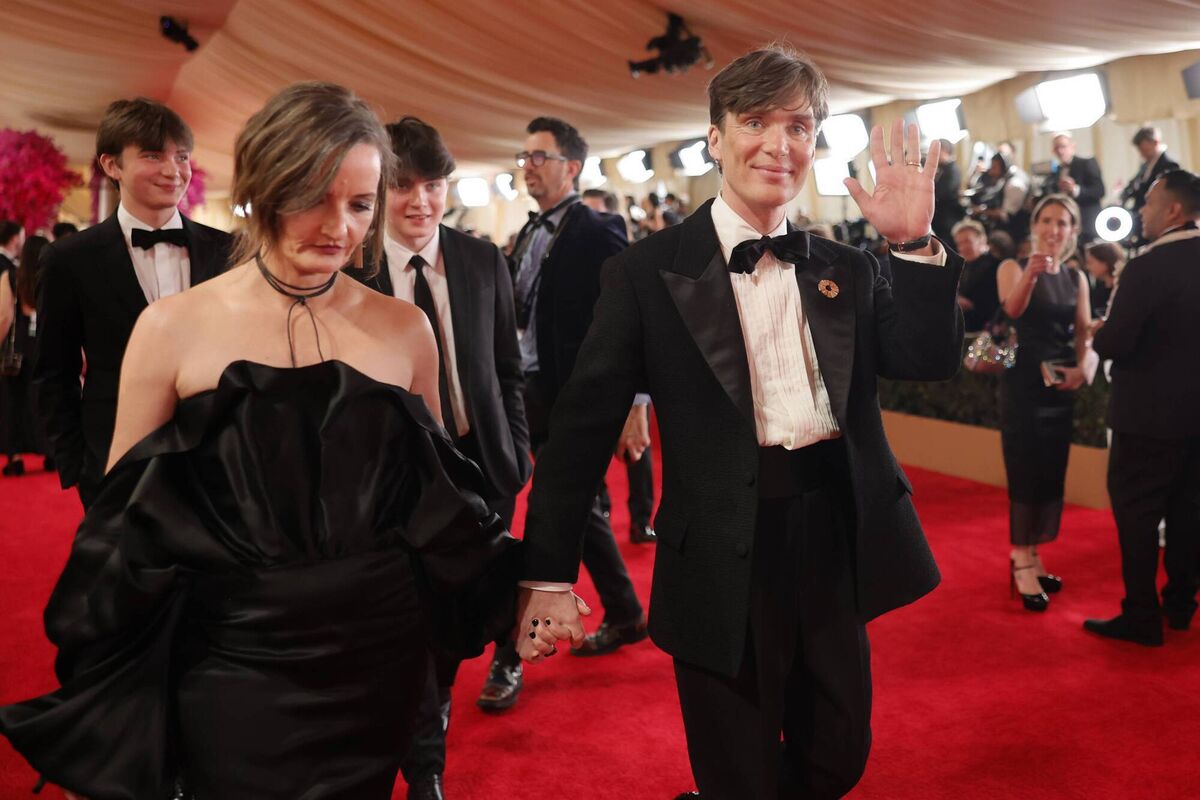 HOLLYWOOD, CALIFORNIA - MARCH 10: Cillian Murphy with his wife Yvonne, and sons Malachy and Aran at the Academy Awards on March 10, 2024 in Hollywood, California. (Photo by Emma McIntyre/Getty Images)