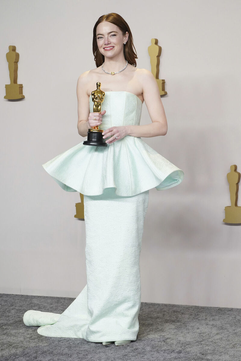 Emma Stone poses in the press room with the award for best performance by an actress in a leading role for "Poor Things" at the Oscars. (Photo by Jordan Strauss/Invision/AP) Emma Stone poses in the press room with the award for best performance by an actress in a leading role for "Poor Things" at the Oscars. (Photo by Jordan Strauss/Invision/AP)