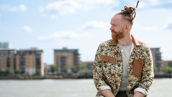 Newton Faulkner will play Cyprus Avenue. Newton Faulkner will play Cyprus Avenue.