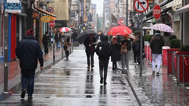 Public alerted to potential flooding as Met Éireann issues weather warning for Cork Public alerted to potential flooding as Met Éireann issues weather warning for Cork