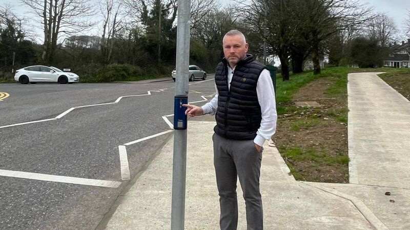 Cork councillor questions delay in turning on pedestrian crossing lights outside school Cork councillor questions delay in turning on pedestrian crossing lights outside school