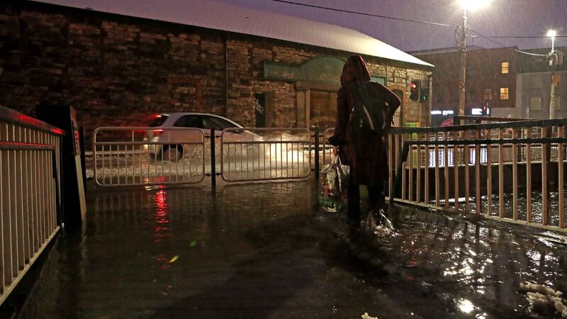 Flooding likely in Cork city due to 'very high spring tides'
