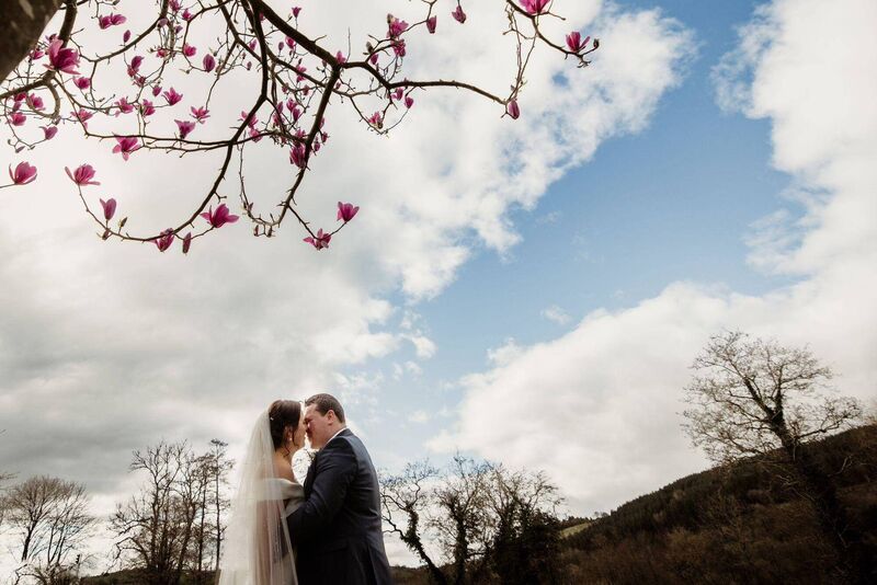 Their first date lasted eight hours. They walked around all of Cork city several times that evening. Their first date lasted eight hours. They walked around all of Cork city several times that evening.