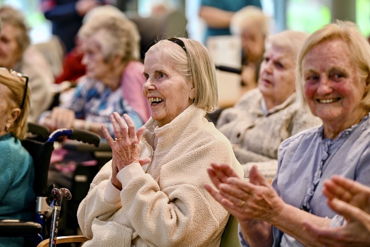 Monica Conway and Irene McKenna pictured enjoying the over 60s group concert. Monica Conway and Irene McKenna pictured enjoying the over 60s group concert.