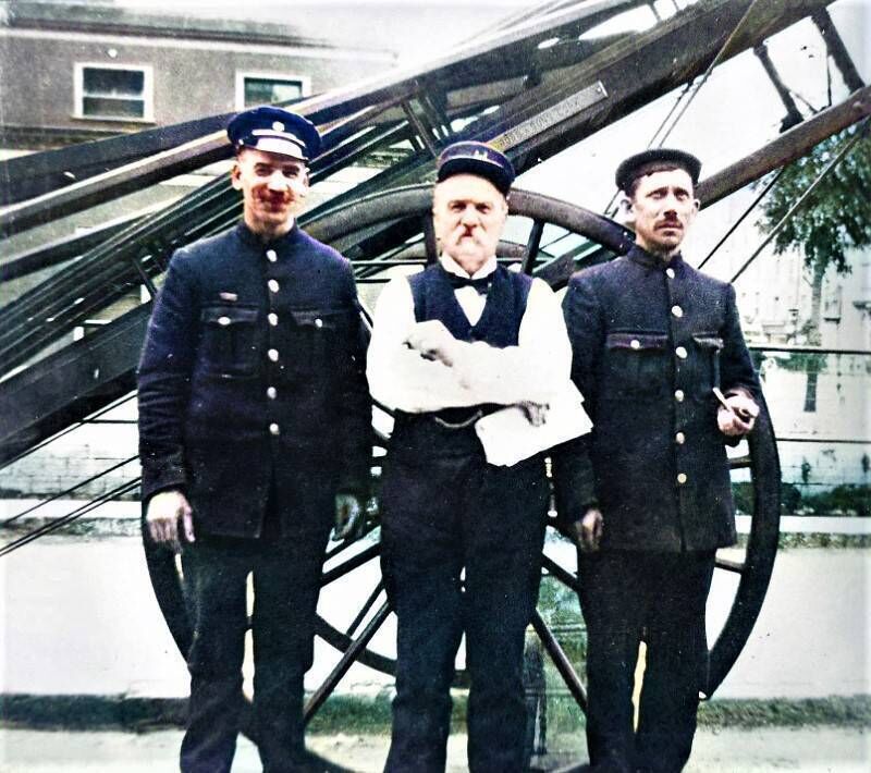 Fireman Tim Ring, Captain Hutson, and Fireman Martin Higgins all played a part in the rescue of the casualties at Buckingham Place. 