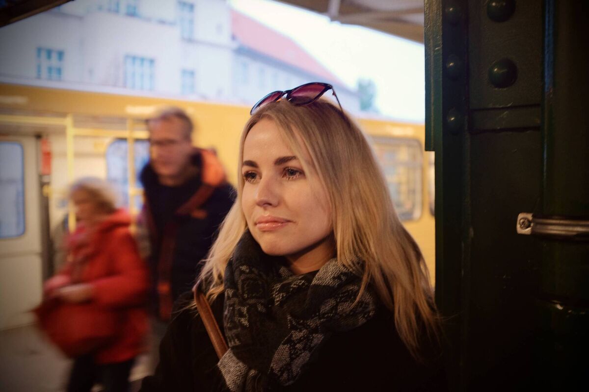 Sarah O’Moore from Glanmire, who has launched her first single Troubled Mind from EP Social Paralysis, set for release at the end of May.